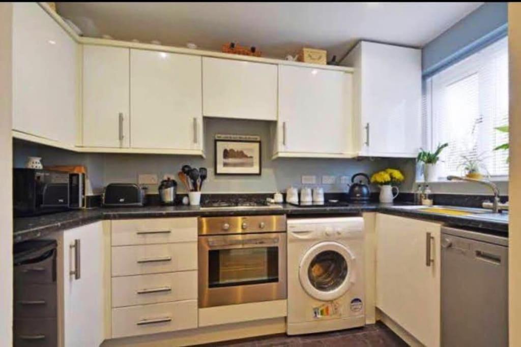 Casa de Férias Sunny Family 4-sleeper Near Newquays Beaches *