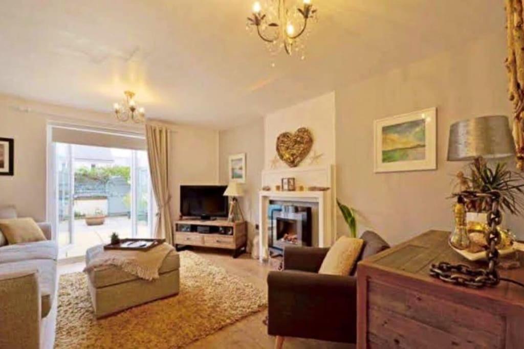 Holiday home Sunny Family 4-sleeper Near Newquays Beaches *